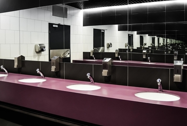 Smart Washroom Tech: Touch-Free Solutions for Modern Workplaces