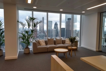 Why More London Businesses Are Investing in Regular Office Cleaning