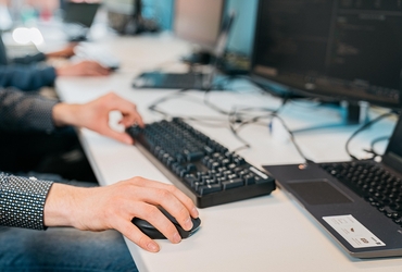 How Reliable Office Cleaning Services Support Workplace Efficiency